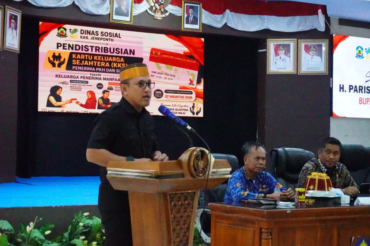 BUPATI JENEPONTO BUKA PENDISTRIBUSIAN KKS PROGRAM PKH DAN SEMBAKO TAHAP II TAHUN 2026