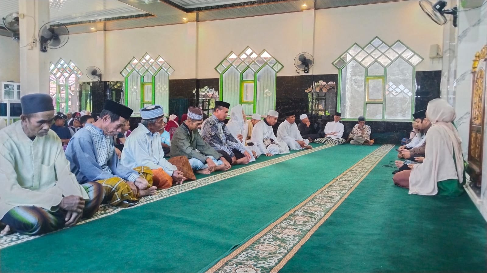 PERINGATAN MAULID BESAR MUHAMMAD SAW DIGELAR DIMASJID USWATUN HASANAH PARASANGAN BERU