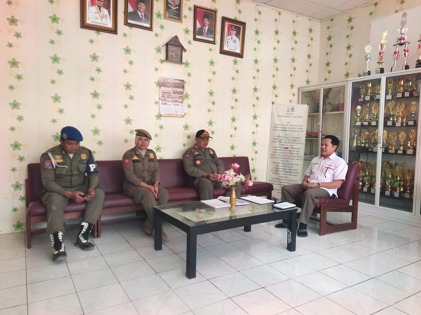 Satpol PP Jeneponto Sosialisasikan Perda Nomor 4 Tahun 2018 di SMAN 7 Jeneponto