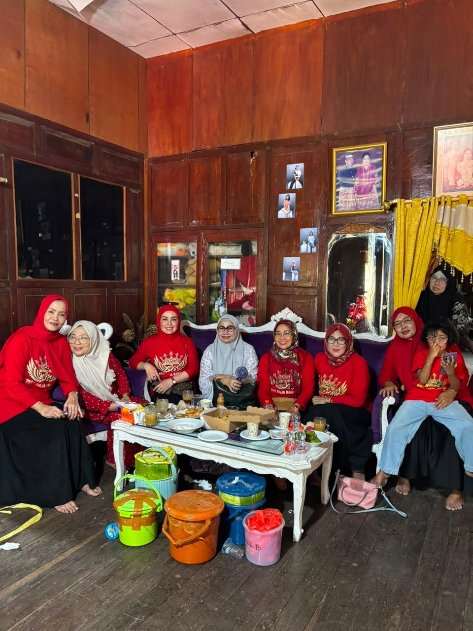 PARA PEMANGKU ADAT DAN TOKOH KERAJAAN HADIRI MAULID KKLB DI RUMAH ADAT BALLA LOMPOA JENEPONTO