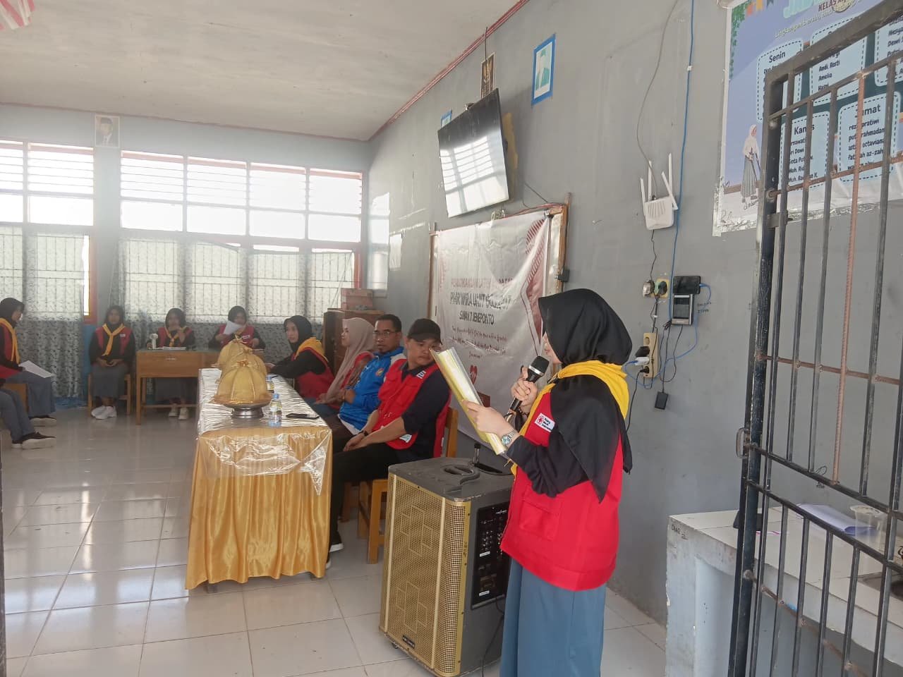 UNIT PMR 003-007 SMAN 7 JENEPONTO GELAR PENDIDIKAN DASAR, BEKALI SISWA KETERAMPILAN KEMANUSIAAN