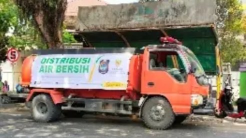 BAZNAS ENREKANG DISTRIBUSIKAN AIR BERSIH KERUMAH IBADAH  KANTOR DAN MASYARAKAT